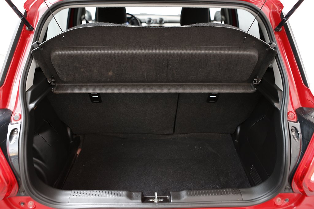 Suzuki Swift 1,2 90hk 5D Adaptiv Farthålllare Backkamera 2018