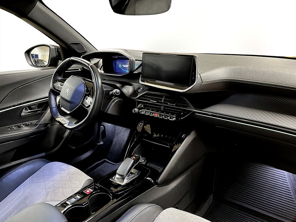 Bild på Peugeot E-2008 GT Pack 50 KWh 136hk Aut - B-KAMER, CARPLAY