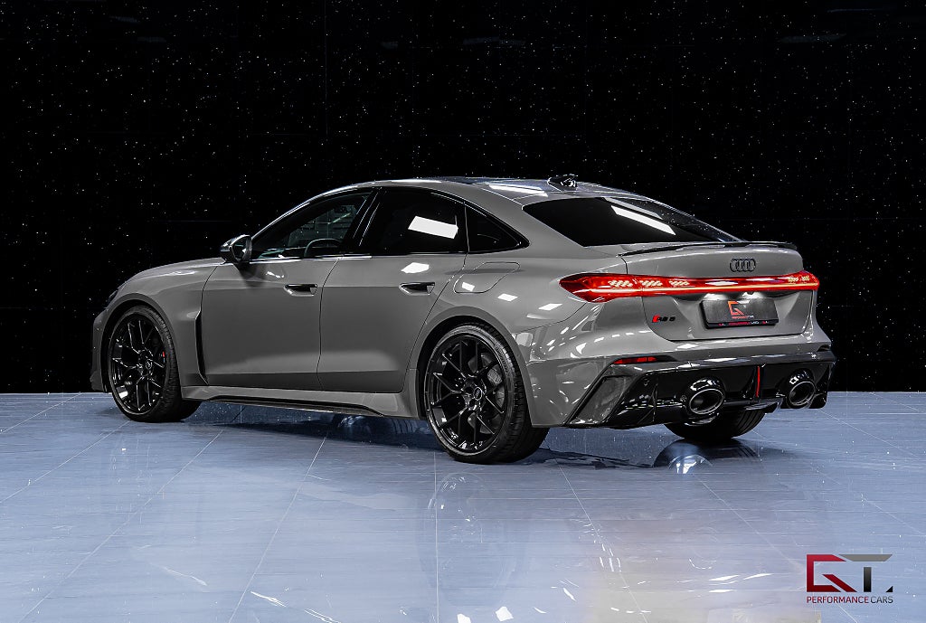 Audi RS5 Sedan MOMS SportPackage Full Carbon TechPro HuD Pano