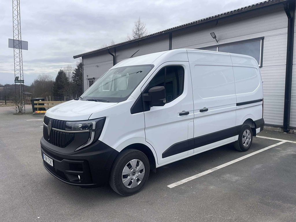 Renault master FWD L2H2 150hk Nordic Line | Drag | Värmare