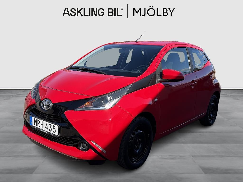 Toyota Aygo 5-dörrar 1.0 X-Play Automat
