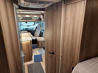 Husbil-integrerad Kabe IMPERIAL Ri 810 LGB 28 av 36