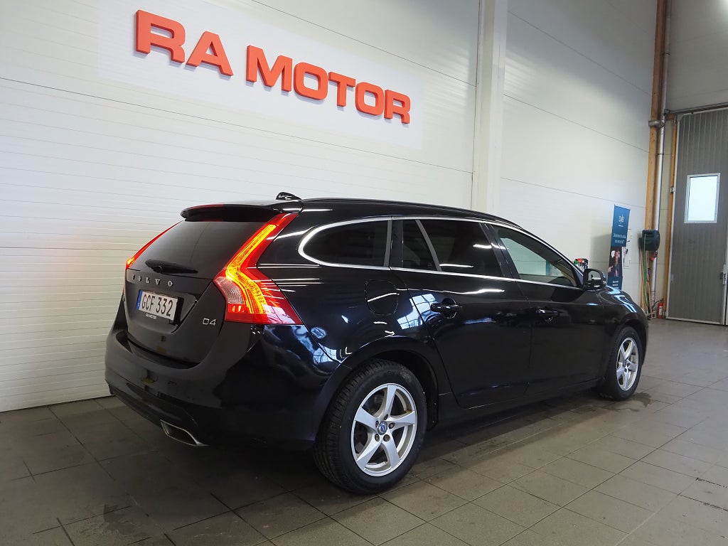 Volvo V60 D4 190hk Geartronic Momentum Business P-Sensorer D-Värm 2016