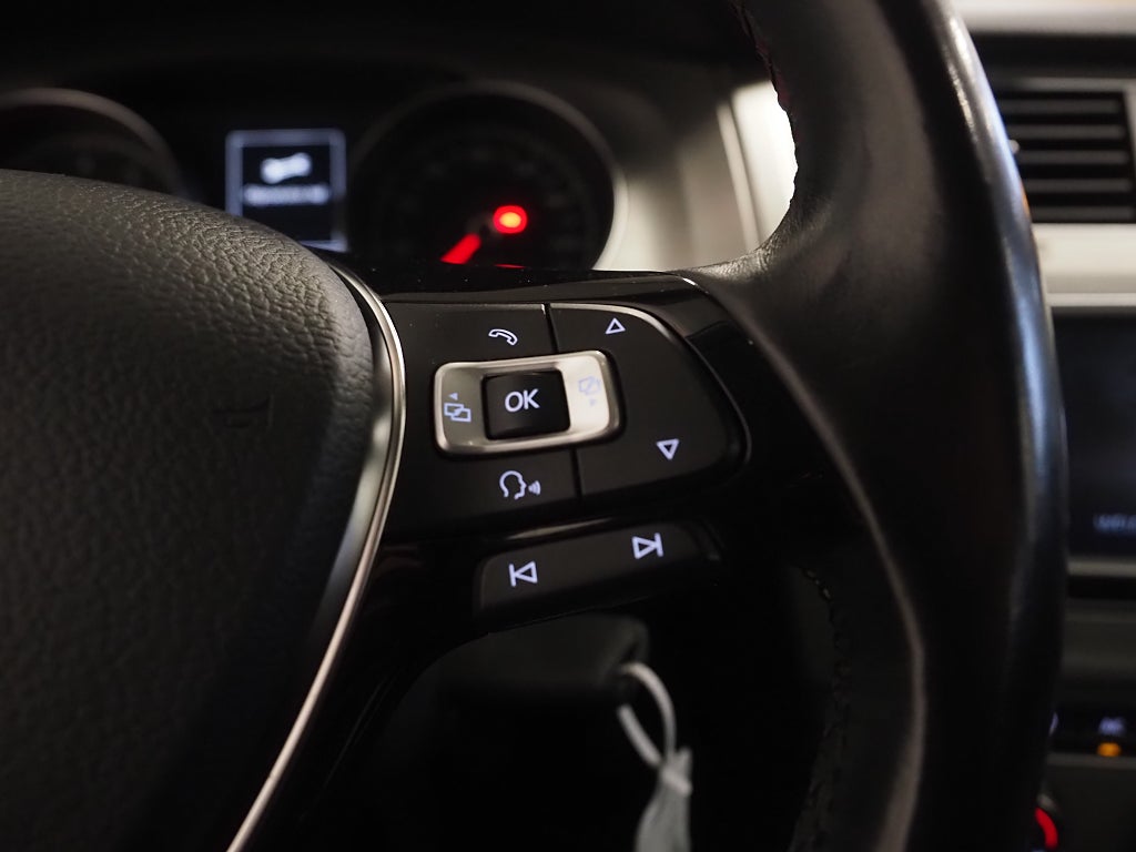 Volkswagen Golf Sportscombi 1.2 TSI 110hk Parkeringssensorer 2017