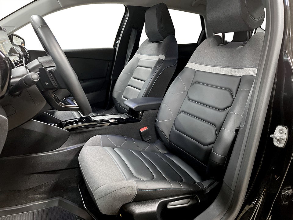 Bild på Citroën C4-X Shine 1.2 PT 130hk Aut B-KAMERA RATTVÄRME CARPLAY