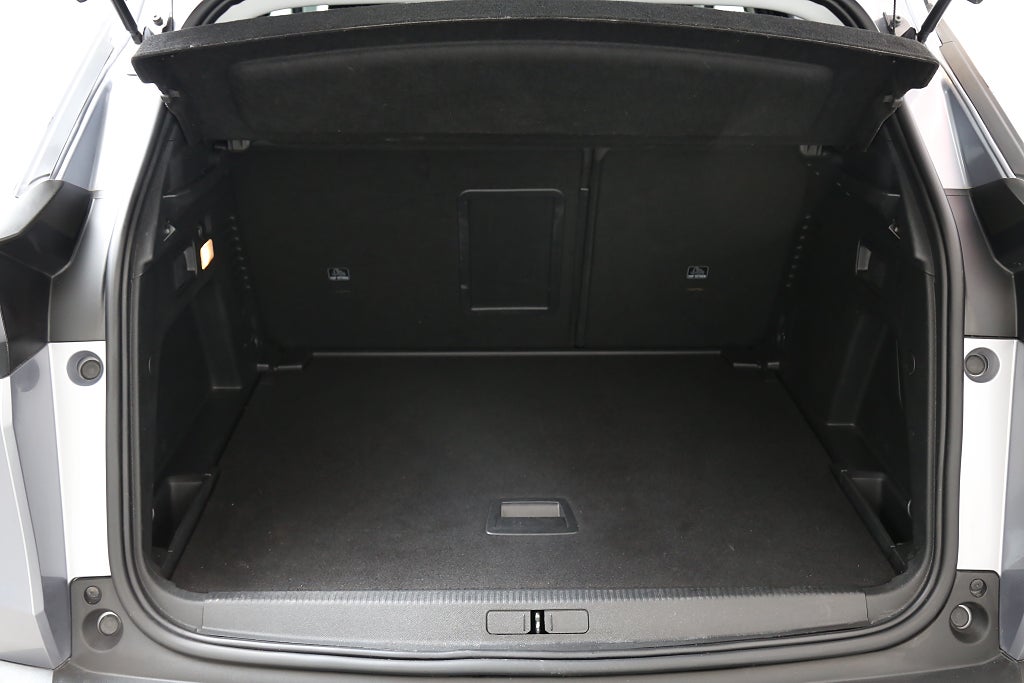 Peugeot 3008 1,2 PureTech 130 EAT Allure Aut Dragkrok 2022