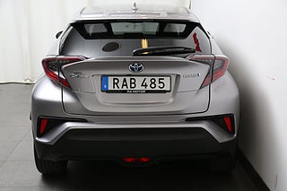 SUV Toyota C-HR 7 av 26