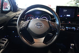 SUV Toyota C-HR 14 av 26