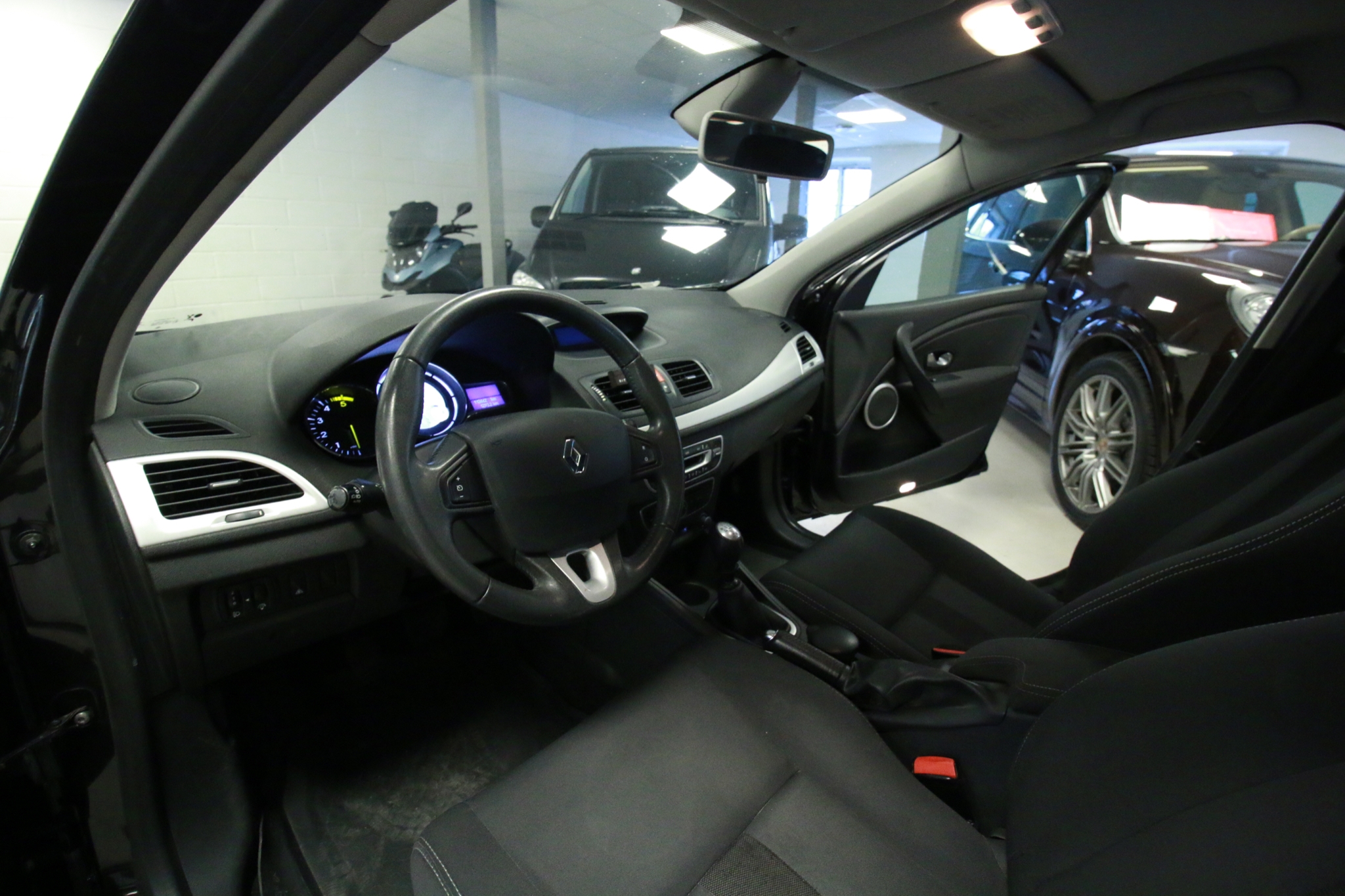 Renault Megane 2009, bild 7/38