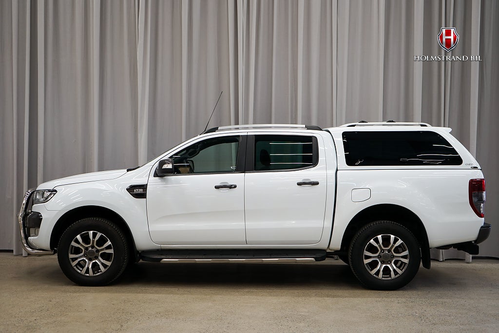 Ford ranger Dubbelhytt 3.2 TDCi 4x4 Wildtrak Drag P-värme Moms