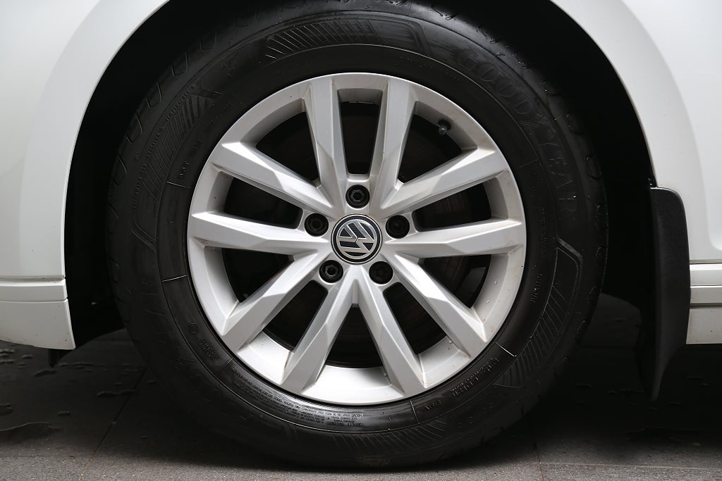 Volkswagen Passat 1,5 TSI 150hk Sportscombi DSG Värmare Kamera Leasbar 2019