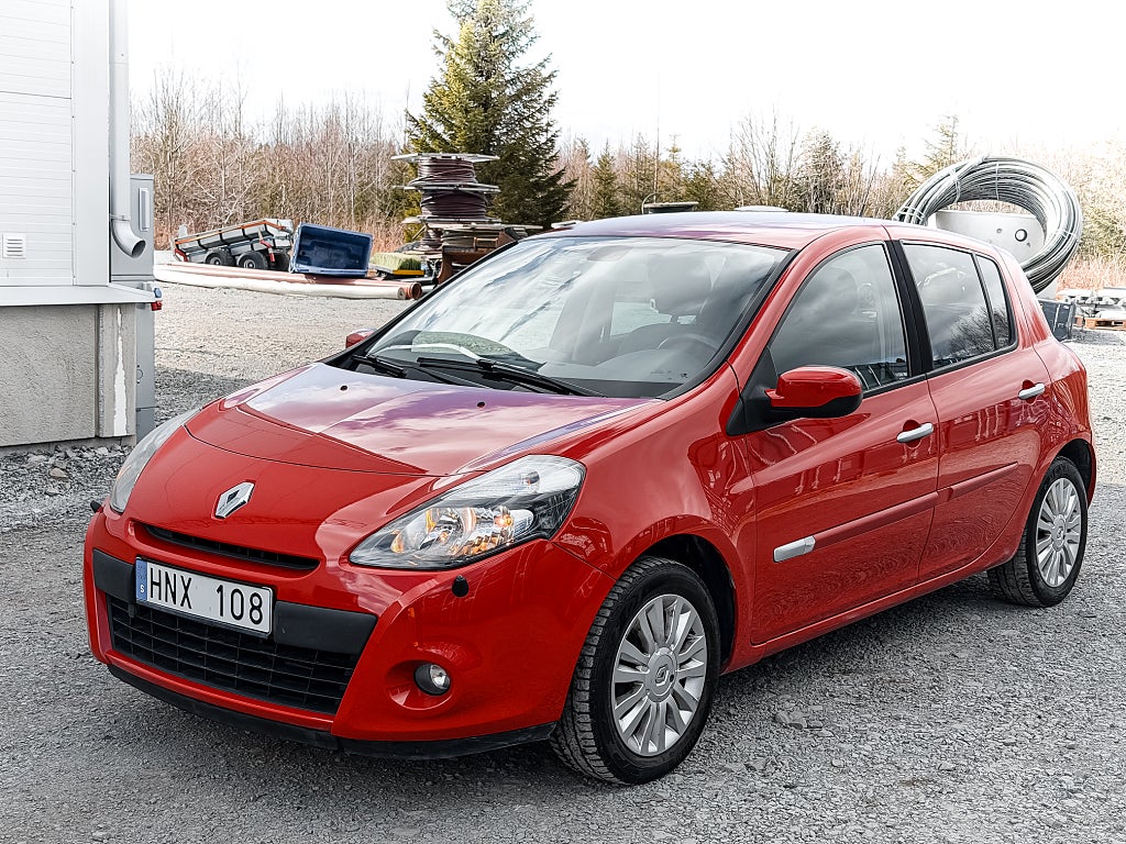 Renault Clio 5-dörrars Halvkombi 1.2 | LÅGA MIL |Fullservad |garanti