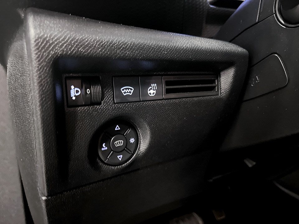 Bild på Citroën C4 Shine 1.2 PT 130hk Aut - B-KAMERA, RATTVÄRME