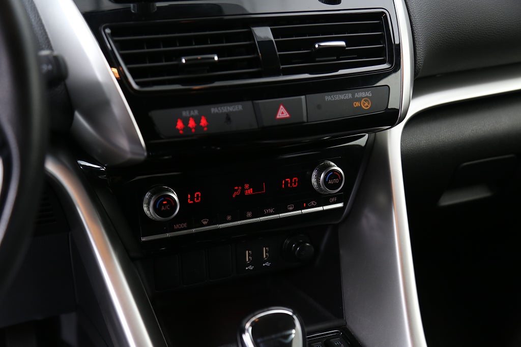 Mitsubishi Eclipse Cross PHEV 2,4 MIVEC S-AWC Fleet Edition | B-Kamera | Ca 2023