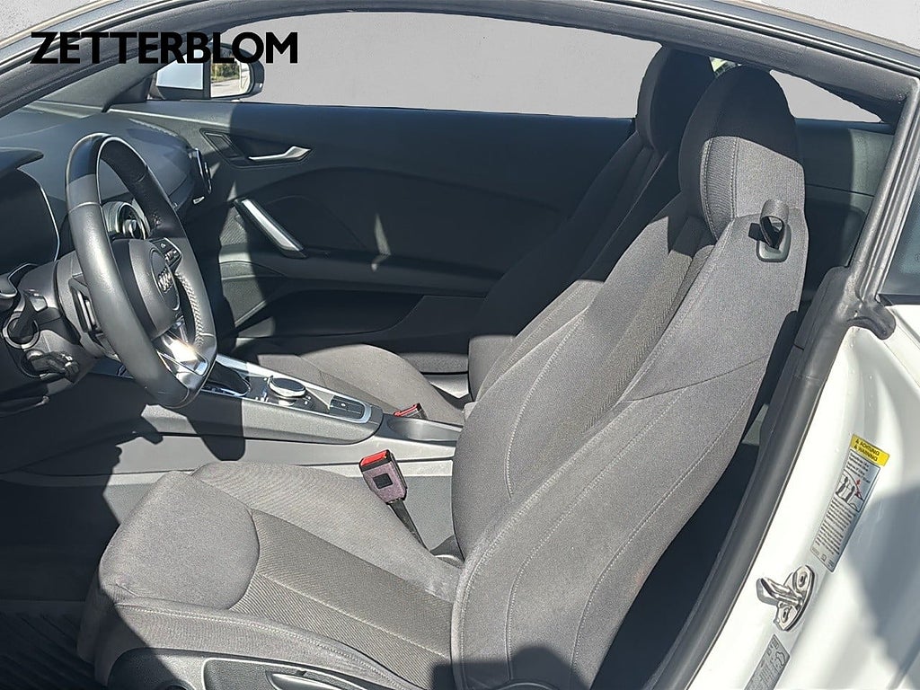 Sportkupé Audi TT 7 av 14