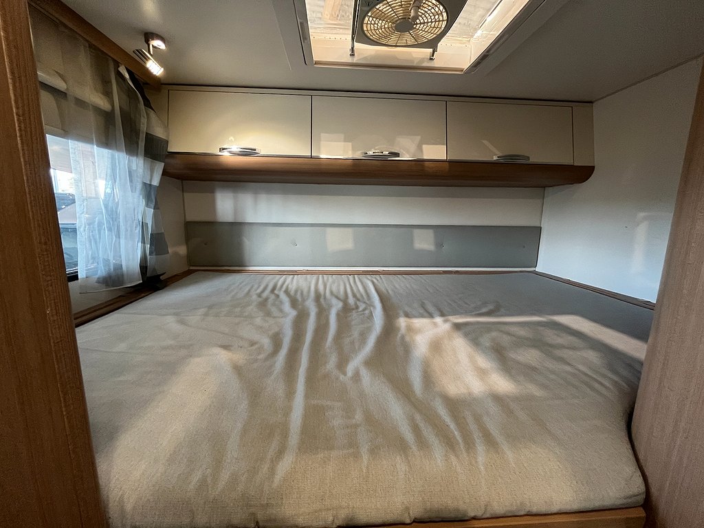 Sun Living A 49 DP /Automat/6 bältad/6 sovplatser/Drag/Solcell - Sun Living