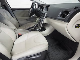 Halvkombi Volvo V40 Cross Country 8 av 20