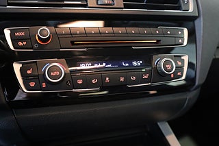 Halvkombi BMW 118I 21 av 25