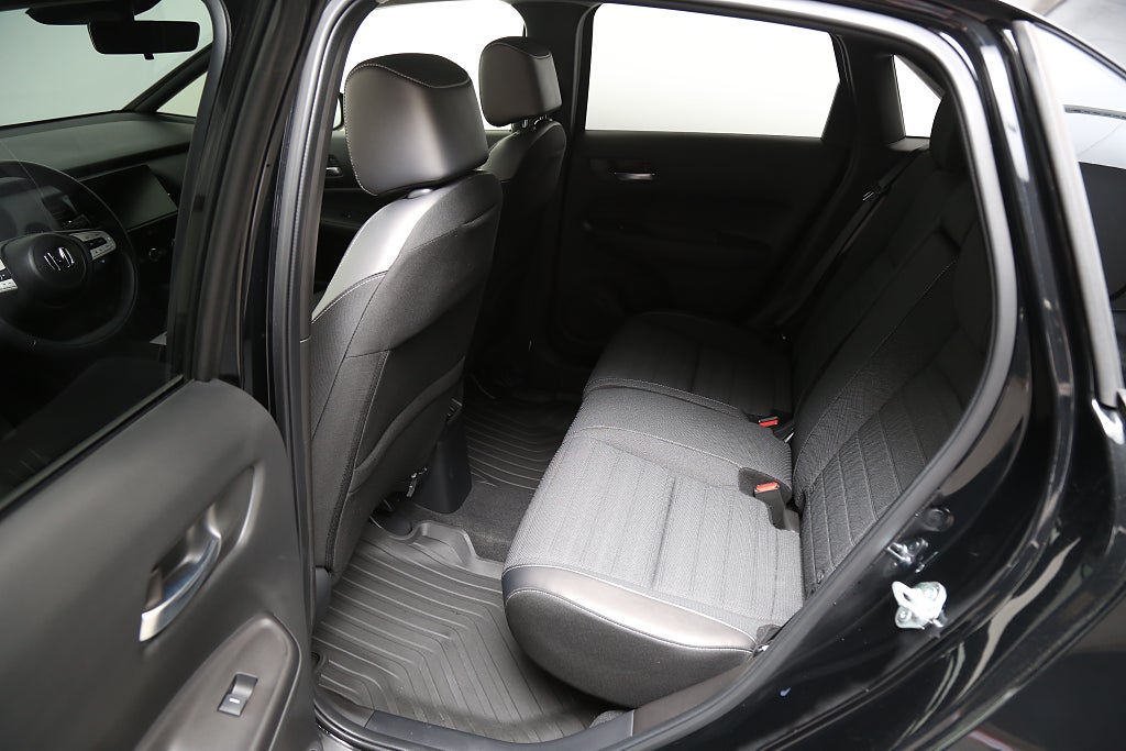 Honda Jazz Advance Crosstar Fullhybrid | DEMOBIL