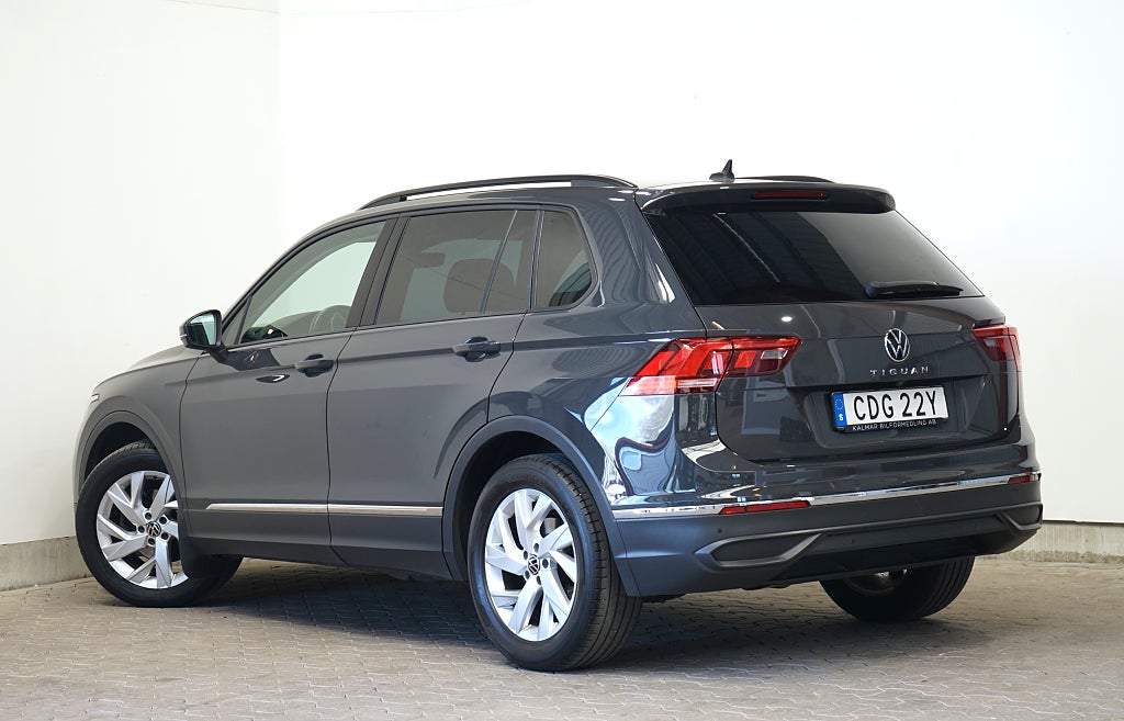 Volkswagen Tiguan 1.5 TSI Base Värmare Carplay Dragkrok 150hk 4.99% Ränta