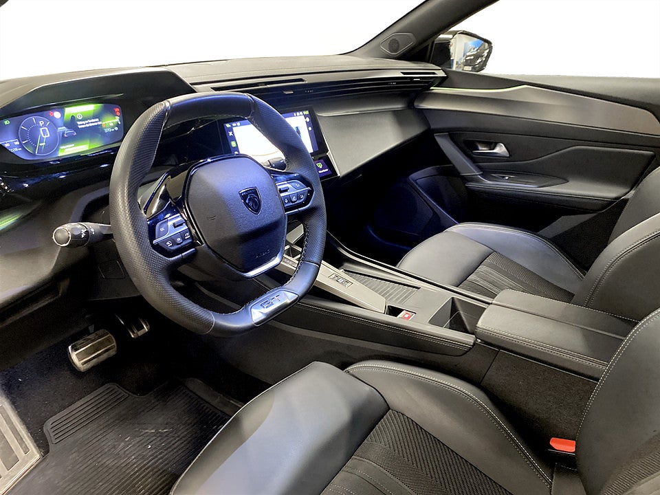 Bild på Peugeot 308 5D GT 1.2 PT 130hk Aut - 360,ELSTOL,CARPLAY