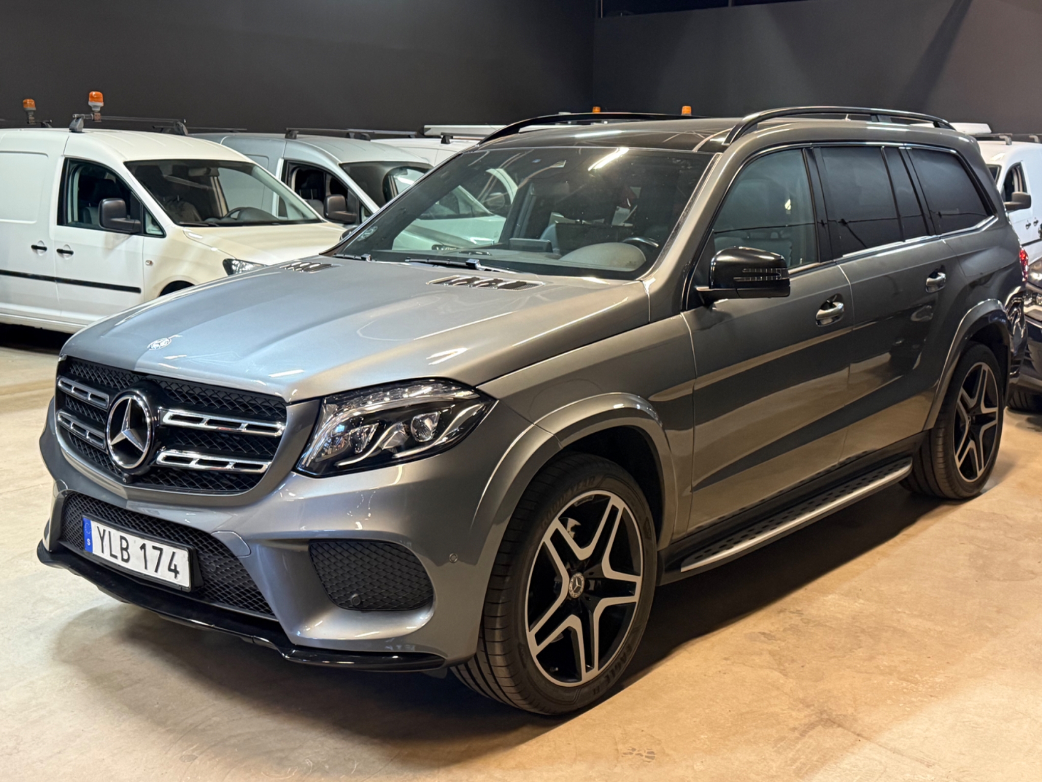Mercedes-Benz GLS 2017, photo 2/42