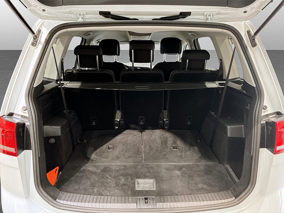 Bild på Volkswagen Touran Base 1.4 TSI 150hk 7-SITS DRAG B-KAMERA