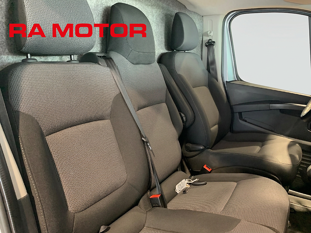 Nissan primastar N-Connecta | Värmare |  Moms | Automat 2022