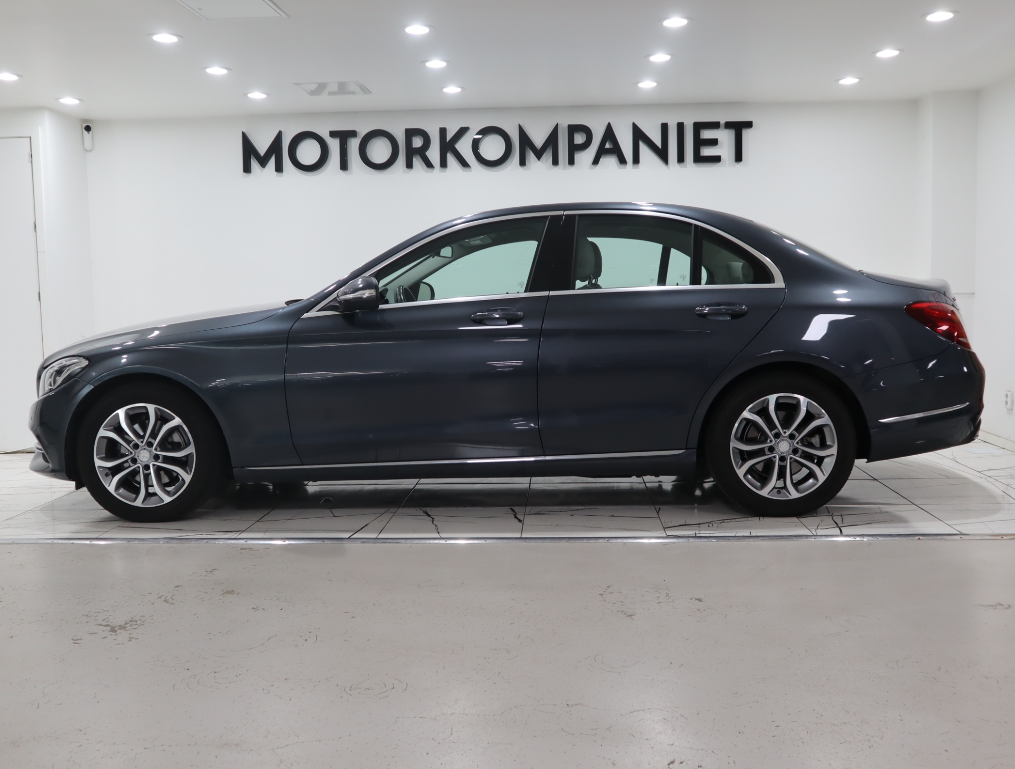 Mercedes-Benz C 220 D BlueTEC Avantgarde 2015, bild 3/31
