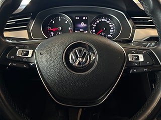 Volkswagen Passat 2.0 TDI 4Motion S&V-hjul/Carplay/Kamera/A.d Fart/Drag – bild 17