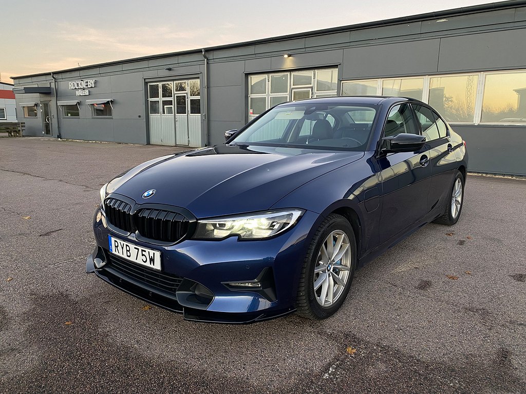 BMW 330e Sedan Steptronic Sport line Euro 6 | SE SKICK |