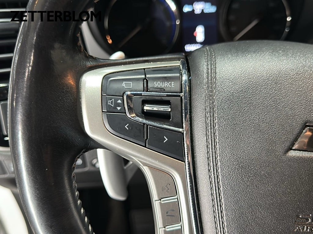 Kombi Mitsubishi Outlander 16 av 20