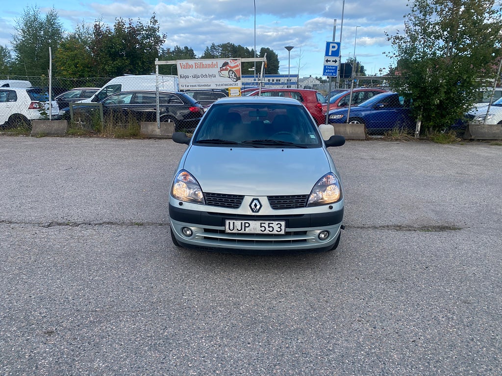 Renault Clio 5-dörrars Halvkombi 1.2 Expression