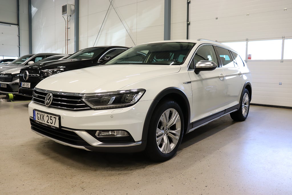 Volkswagen Passat Alltrack 2.0 TDI 4Motion Alltrack 1-Ägare Drag B-Kam Värm 190hk