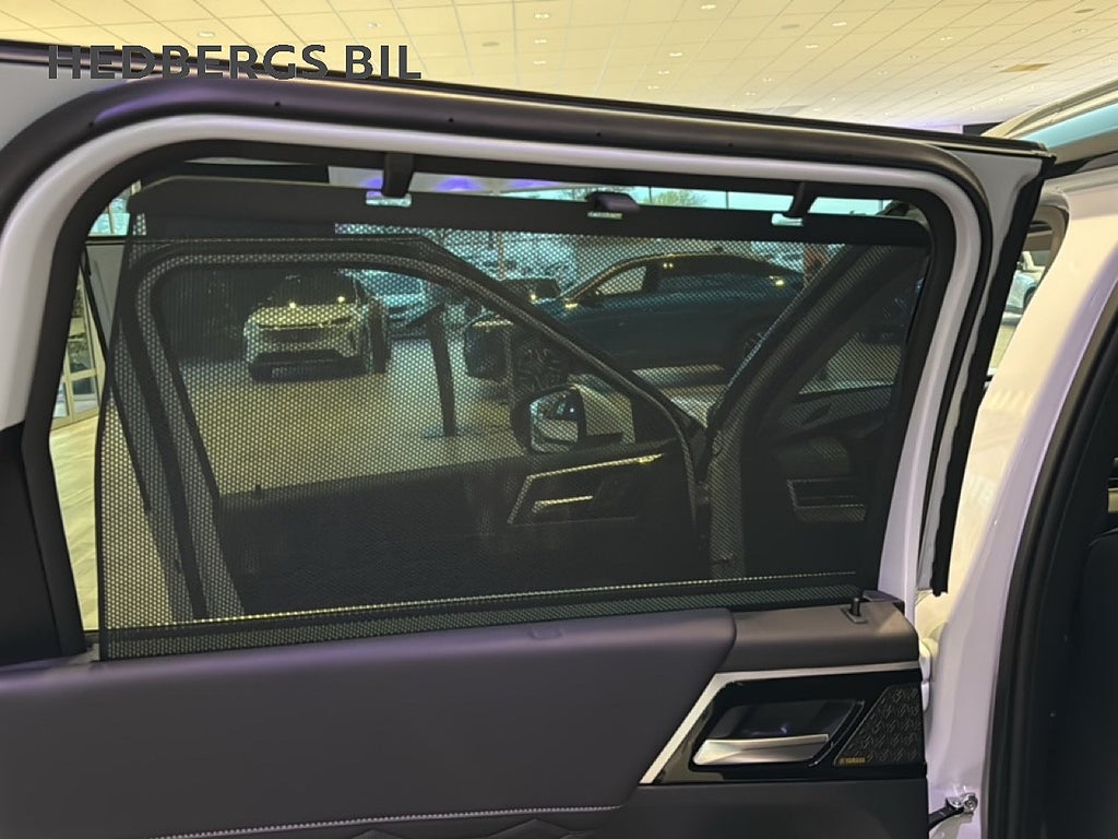 Mitsubishi Outlander  INST PHEV 2 TONE ( DEMOBIL) thumbnail