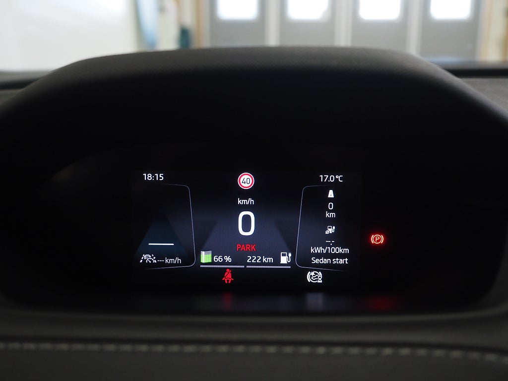 Skoda Enyaq iV 80 204hk Sportline Dragkrok Navi Kamera Keyless 2022