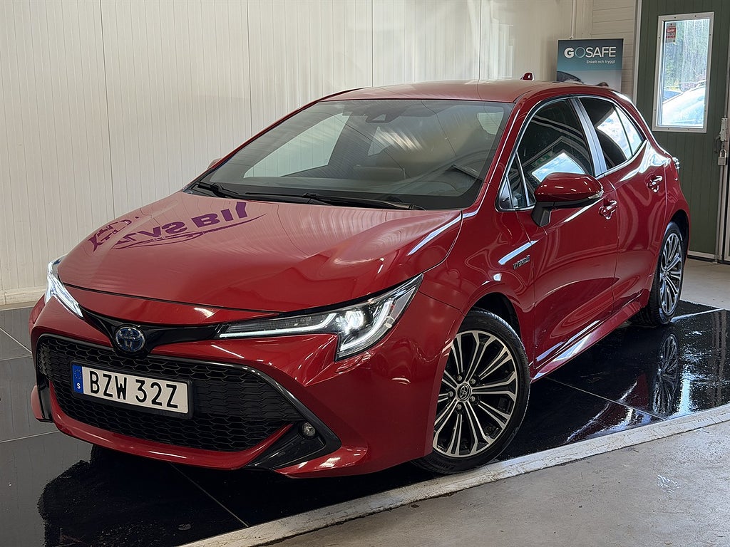 Toyota Corolla Hybrid e-CVT 122hk Style|R-värm|B-kam|