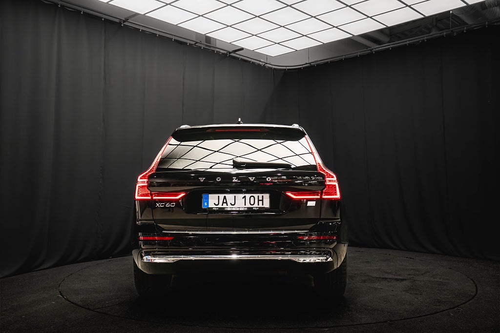Volvo XC60 T6 AWD PANORAMA DRAG 360° H/K 1-ÄGARE 94.4%SoH MOMS