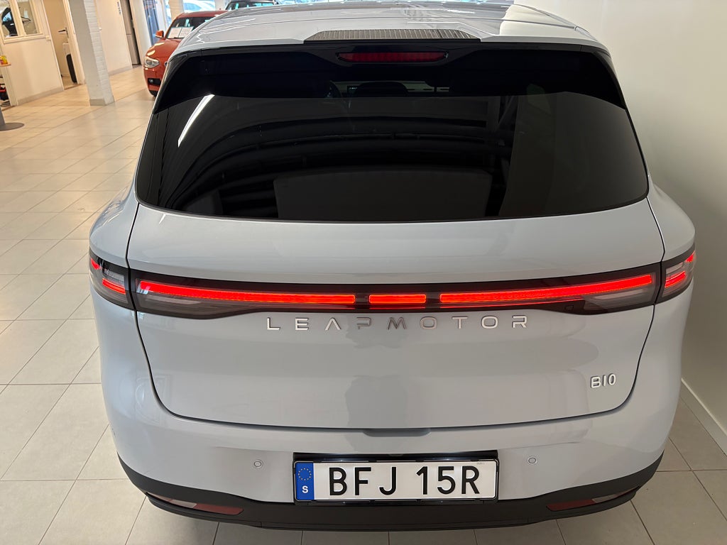 Leapmotor B10 EREV 1.5 + 18.8 kWh Euro 6 thumbnail