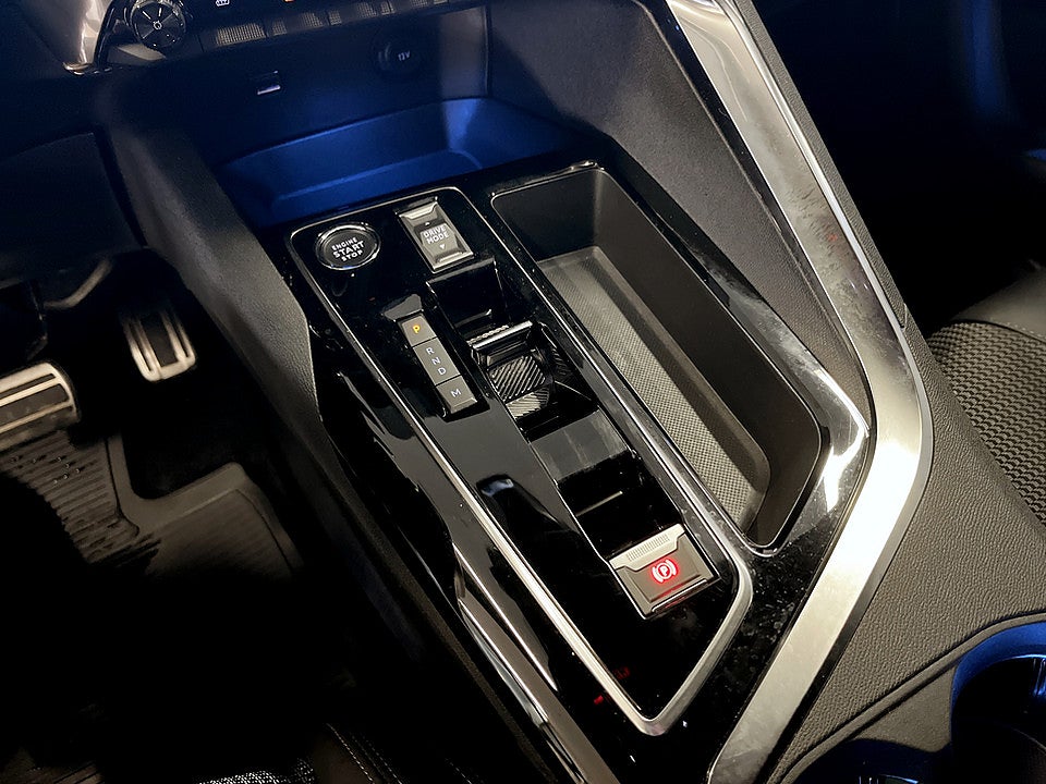 Bild på Peugeot 5008 GT 1.2 PT 130hk Aut 7-SITS B-KAMERA