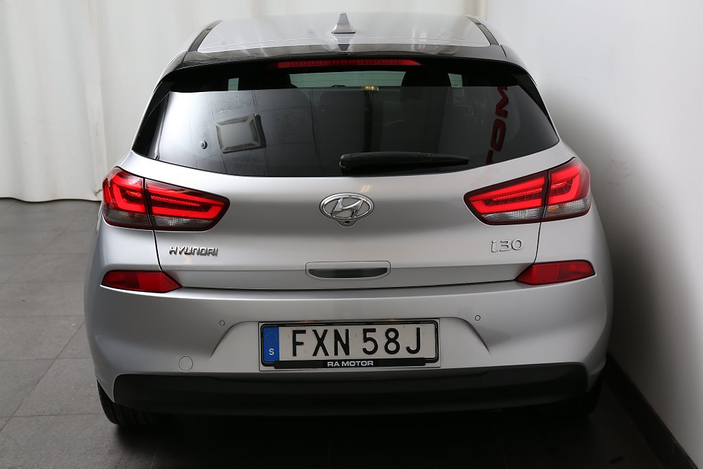 Hyundai i30 1,4 T-GDi 140hk Premium Aut Navi CarPlay Kamera