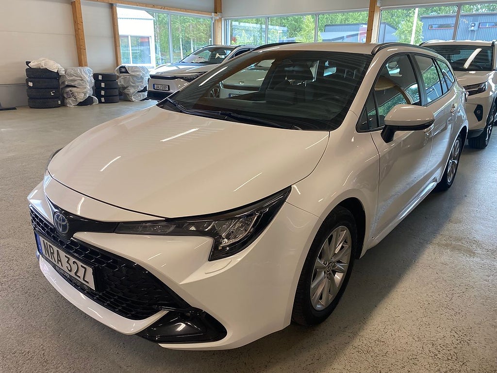 Toyota Corolla 1,8 Hybrid Touring Sports Active | Dragkro...