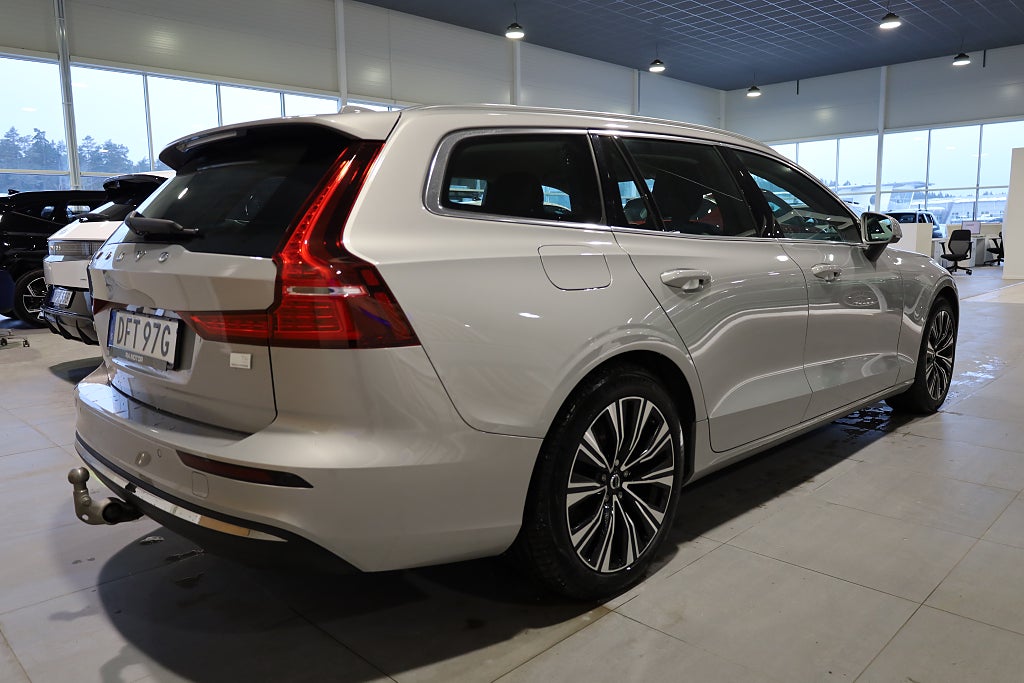Volvo V60 Recharge T6 350hk AWD Core Edition Aut Drag Leasbar