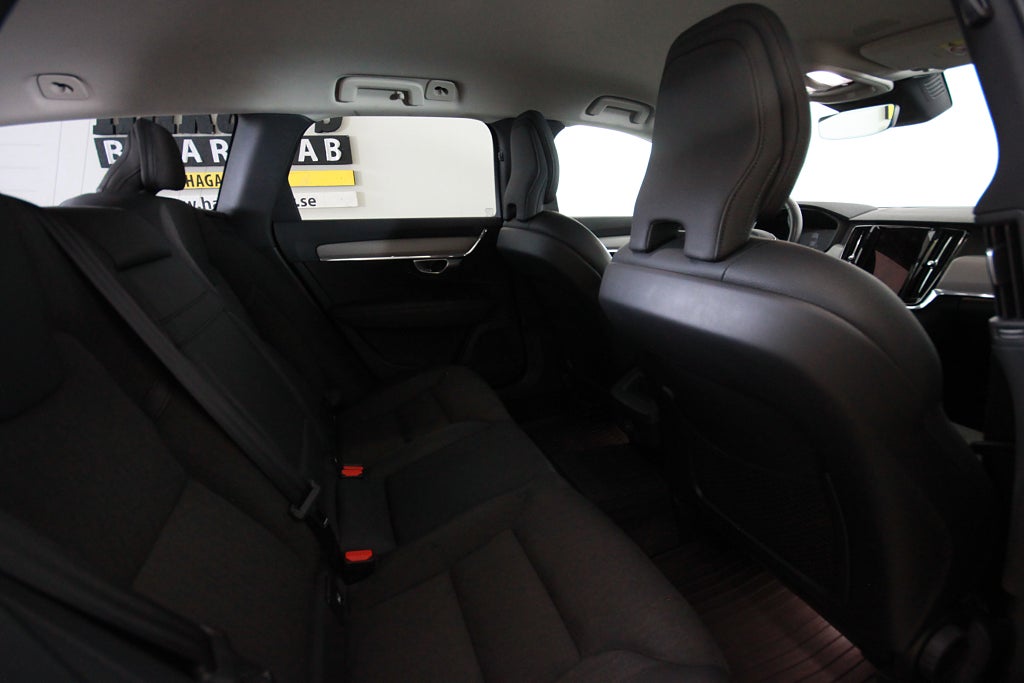 Volvo V90 Cross Country 2024 - miniatyr 4