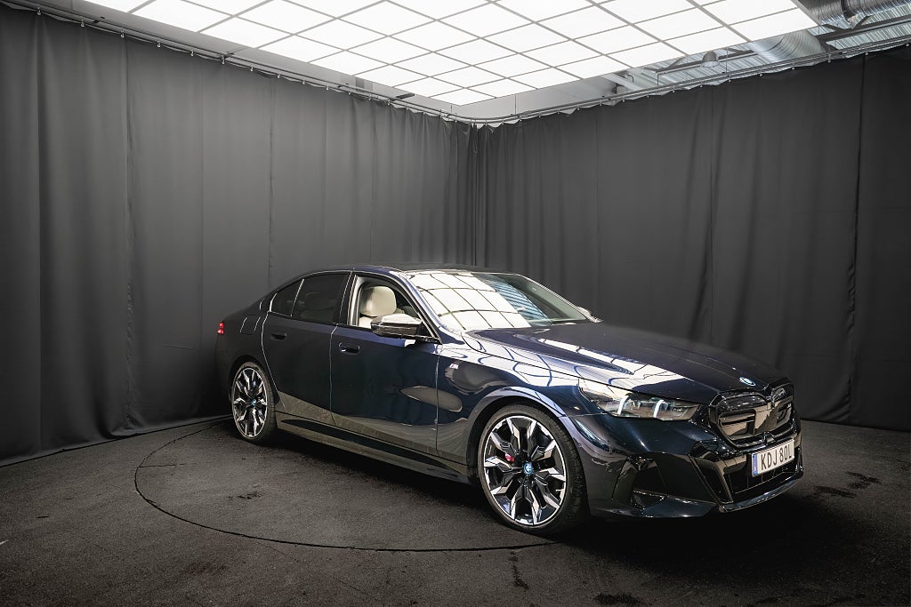 BMW i5 M60 xDrive PRO B&W PANO 21'' CARBON DRAG 360° HUD MOMS