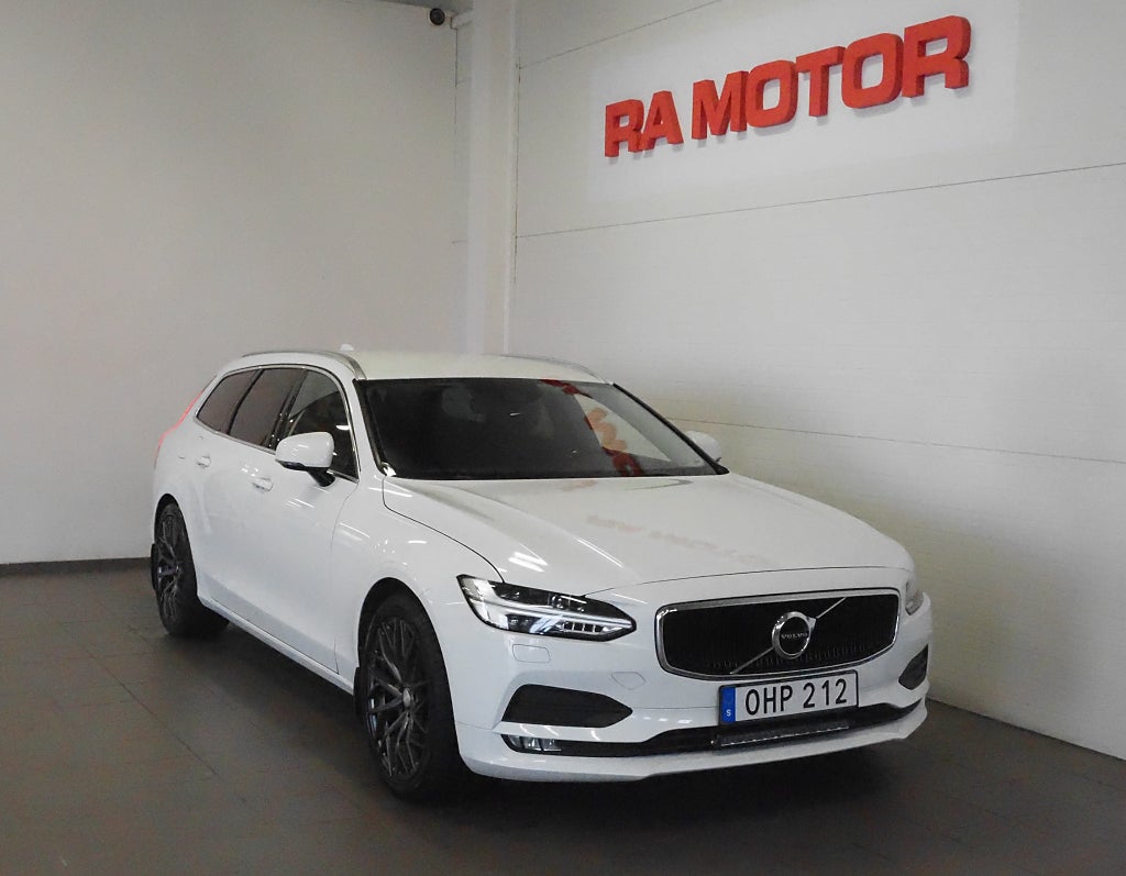Volvo V90 T5 254hk Geartronic Momentum |Drag|Navi|Kamera| 2017