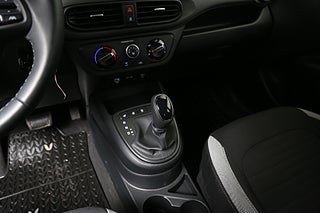 Halvkombi Hyundai i10 16 av 30
