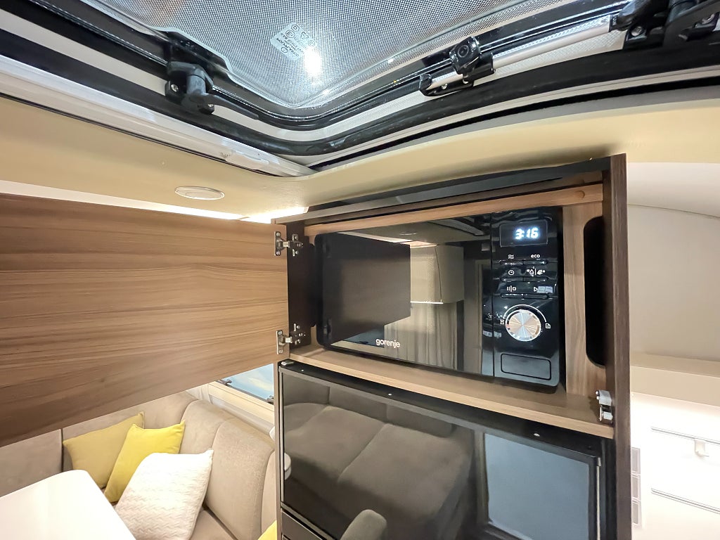 Adria Alpina 663 HT / AC / ALDE / Markis / Frontkök  - Adria