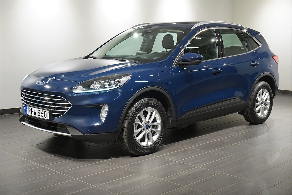 Ford Kuga 0,65% ränta Plug-In Hybrid Titanium Vinterpaket