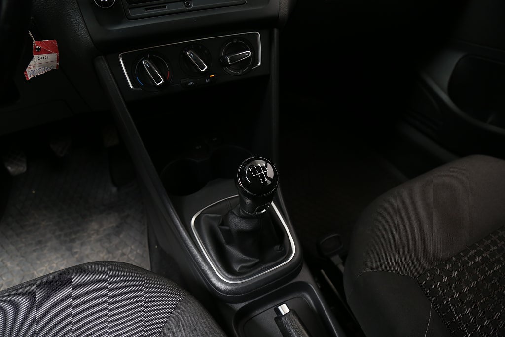 Volkswagen Polo 1,2 TSI 90hk R-Line 5D Motorvärmare 2017